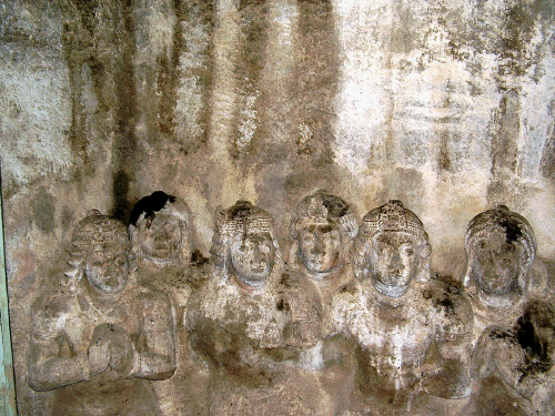 10aurang-284.gif (887336 byte)