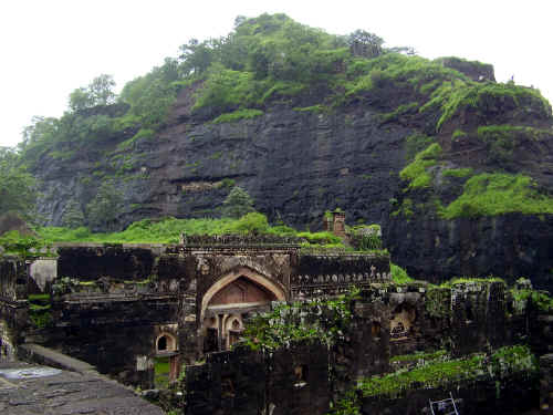 2-daulatabad-06-183.jpg (462456 byte)