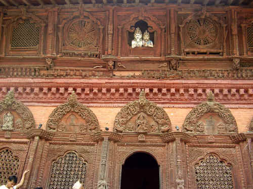 2katmandu.jpg (569424 byte)