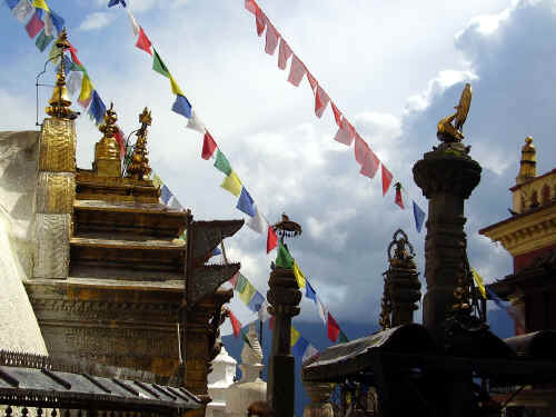 3buddha.jpg (364844 byte)