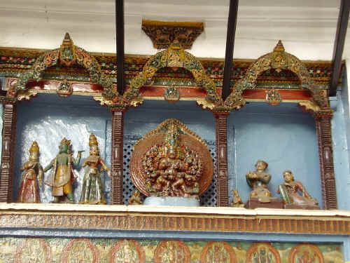 3katmandu.jpg (346138 byte)