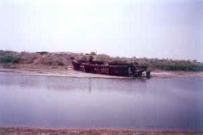 4ship.jpg (79823 byte)