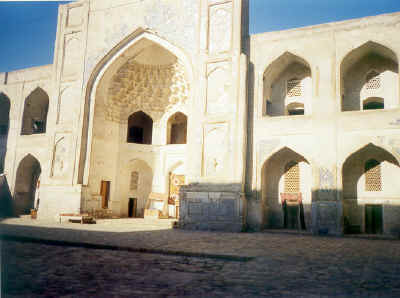 8abdul.jpg (88162 byte)