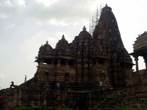 1khajurahoP6210003.jpg (476253 byte)