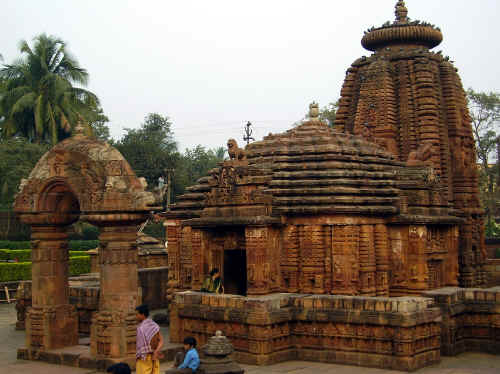 mukteswarPC210030.jpg (606171 byte)