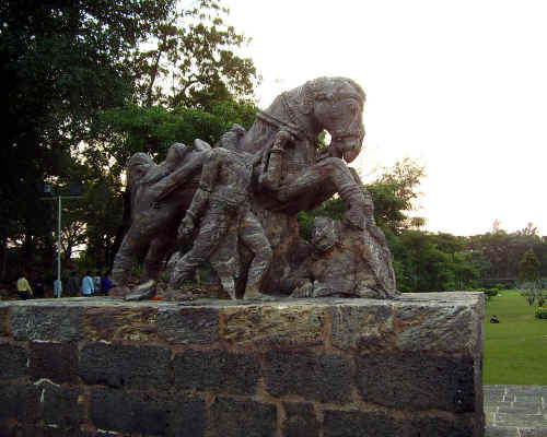 webPC230209.jpg (264855 byte)