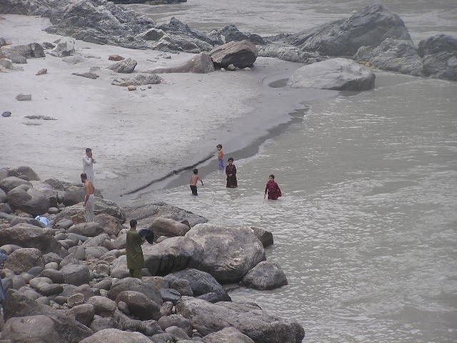 bagnanti nell' indo, a BAshem