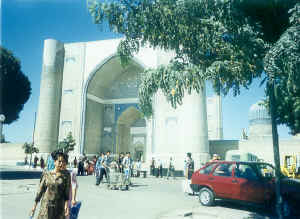 9khanum.jpg (91440 byte)